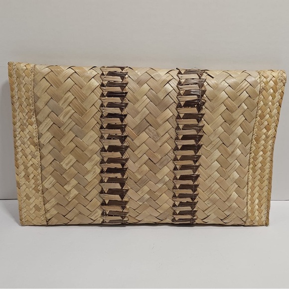 Woven Straw Summer Clutch - Neutral Boho Envelope Handbag - Picture 2 of 4